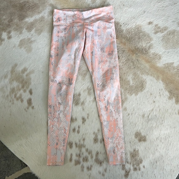ALO Yoga Peach Snakeskin Airbrush Legging: Size XS - Picture 4 of 7